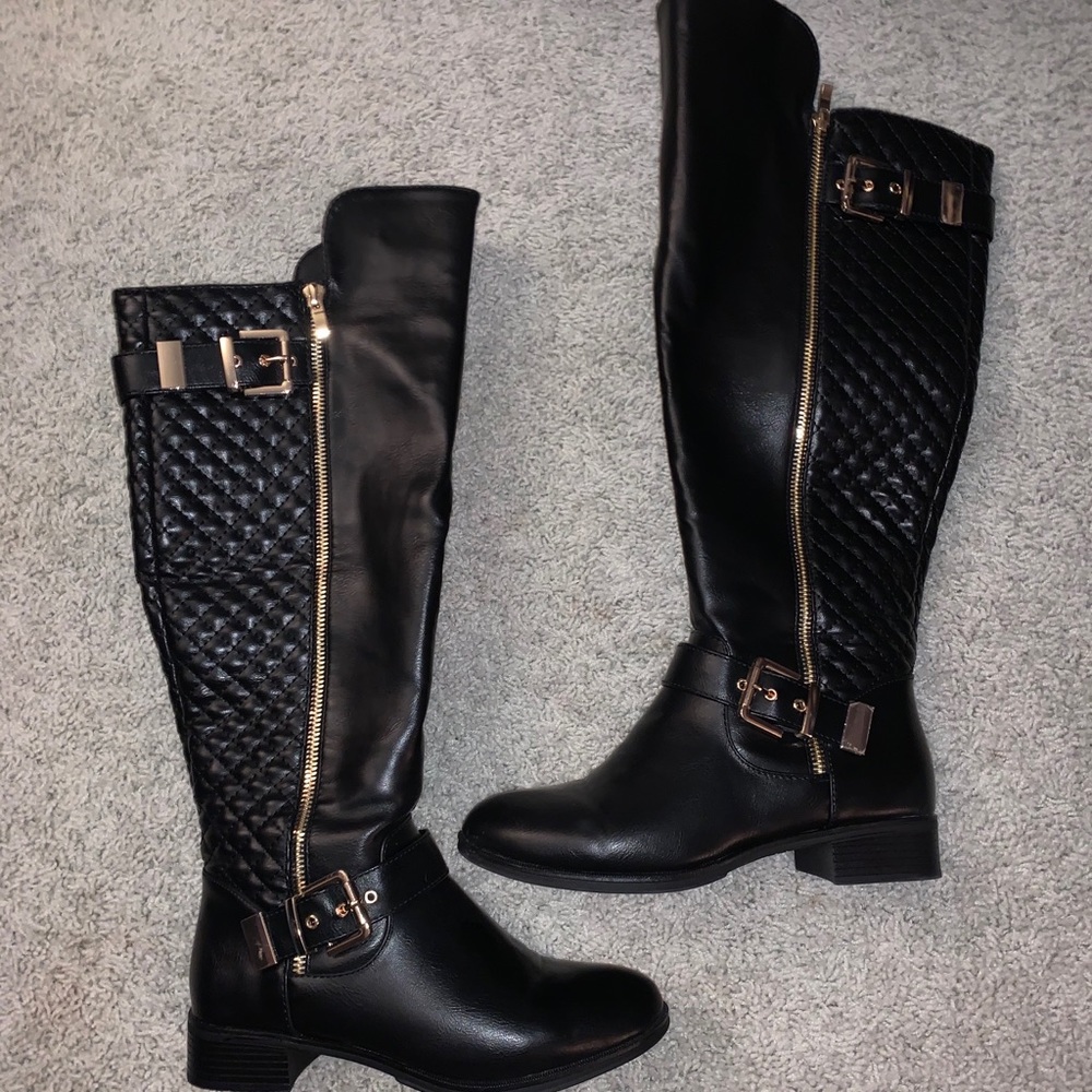 Black fashion boots